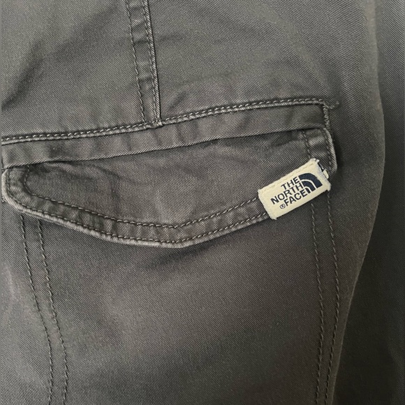 Women’s North Face Pants - Picture 2 of 8